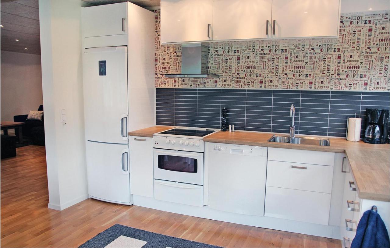 2 Bedroom Cozy Apartment In Habo Мулльшё Экстерьер фото