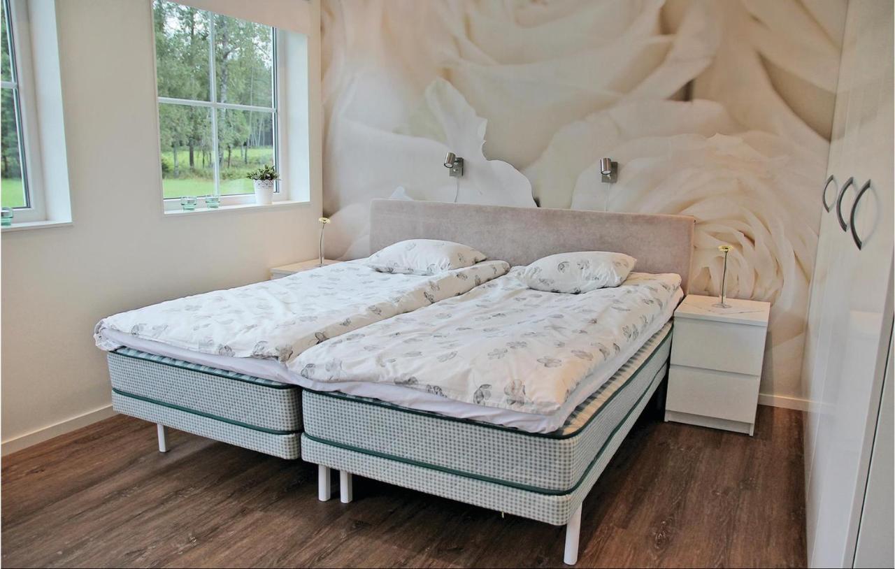 2 Bedroom Cozy Apartment In Habo Мулльшё Экстерьер фото