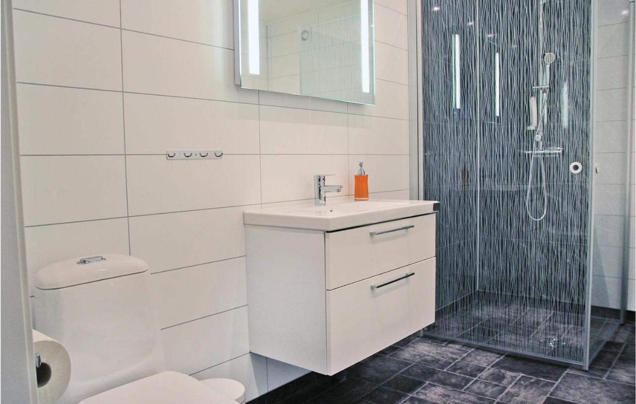 2 Bedroom Cozy Apartment In Habo Мулльшё Экстерьер фото